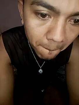 Snapshot of aron_yael chatting on 03-04-26, 11:40 aron yael online show from 03-04-26, 11:40