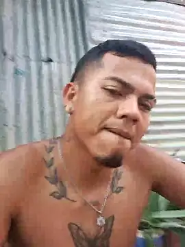 Snapshot of aron_yael chatting on 02-25-26, 07:36 aron yael online show from 02-25-26, 07:36