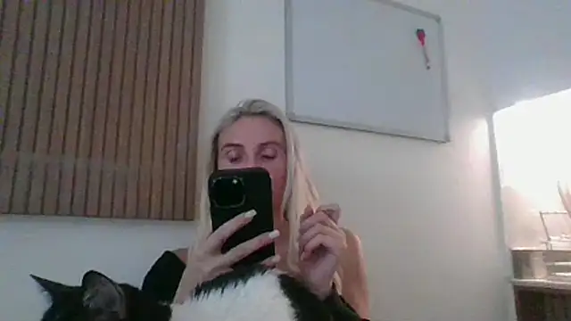 kinkykara25 online show from 03-12-26, 09:13