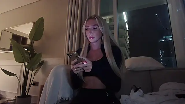 kinkykara25 online show from 06-12-26, 05:32
