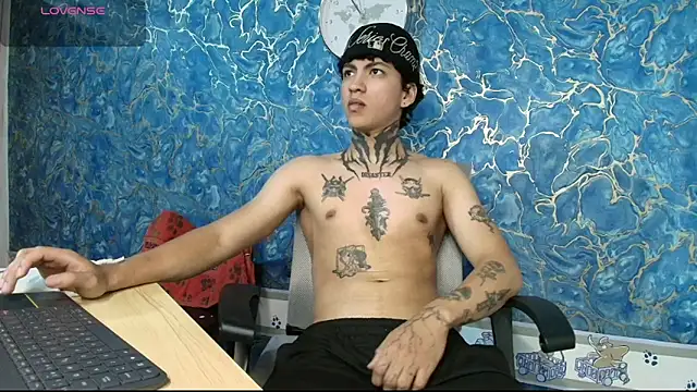 Snapshot of Tessarion_Black chatting on 03-02-26, 04:02 Tessarion Black online show from 03-02-26, 04:02