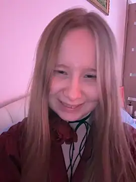 cutefoxieee online show from 07-16-26, 09:01