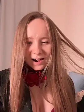 cutefoxieee online show from 04-29-26, 09:32