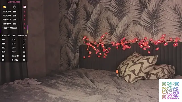 HinaVibe online show from 04-18-26, 07:07