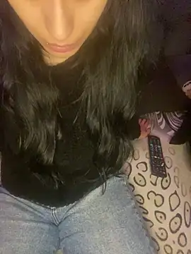 Snapshot of Angel_Lov3 chatting on 06-18-26, 02:43 Angel Lov3 online show from 06-18-26, 02:43