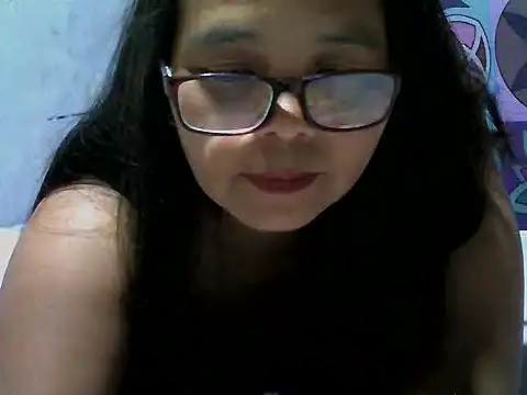 Flowerblossom123 online show from 03-18-26, 02:52