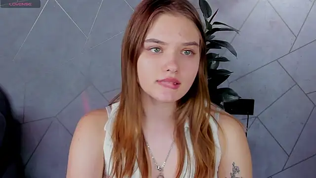 Snapshot of Saraa_Broown chatting on 03-02-26, 07:26 Saraa Broown online show from 03-02-26, 07:26