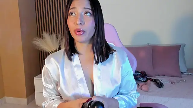 Snapshot of Holy_Lux chatting on 07-16-26, 11:13 Holy Lux online show from 07-16-26, 11:13