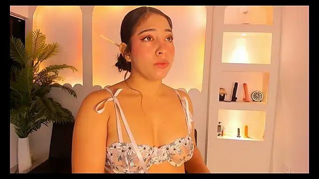 Snapshot of Holy_Lux chatting on 06-01-26, 11:10 Holy Lux online show from 06-01-26, 11:10