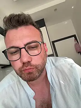 Snapshot of berkay977 chatting on 06-06-26, 02:55 berkay977 online show from 06-06-26, 02:55