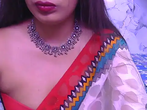 Snapshot of Aayesha-queen chatting on 04-25-26, 04:26 Aayesha-queen online show from 04-25-26, 04:26