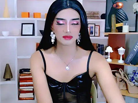 Snapshot of Queeny_Cassandra chatting on 05-10-26, 06:17 Queeny Cassandra online show from 05-10-26, 06:17