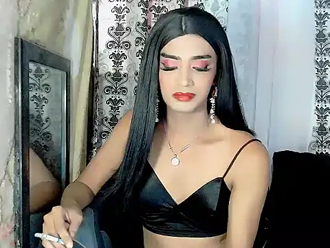 Snapshot of Queeny_Cassandra chatting on 06-18-26, 01:26 Queeny Cassandra online show from 06-18-26, 01:26