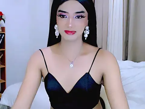Snapshot of Queeny_Cassandra chatting on 05-23-26, 06:12 Queeny Cassandra online show from 05-23-26, 06:12