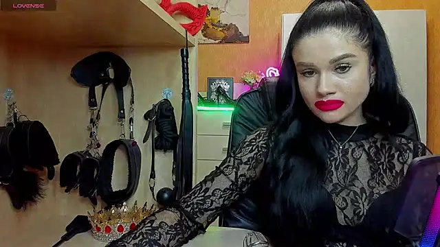Snapshot of KristiTopxx chatting on 05-10-26, 08:00 KristiTopxx online show from 05-10-26, 08:00