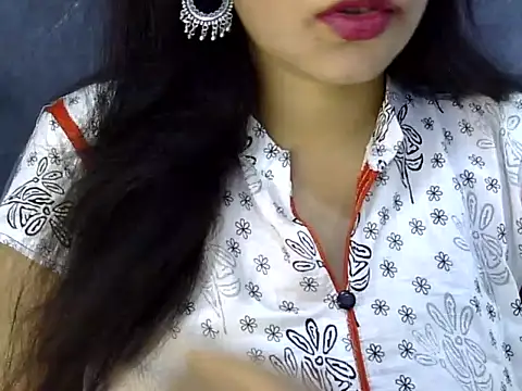 Neha Sharma2 online show from 03-12-26, 09:46