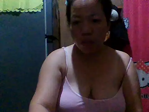Snapshot of sweet_lhyn chatting on 05-07-26, 01:36 sweet lhyn online show from 05-07-26, 01:36