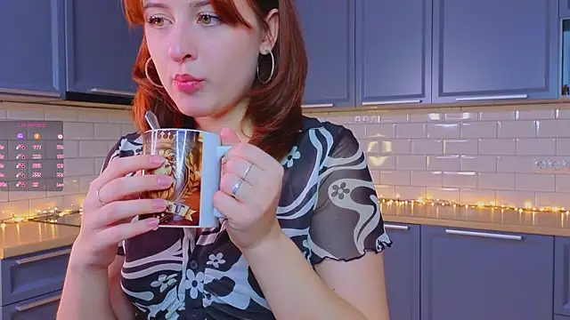 Snapshot of LolaCrazy_ chatting on 02-28-26, 03:44 LolaCrazy online show from 02-28-26, 03:44