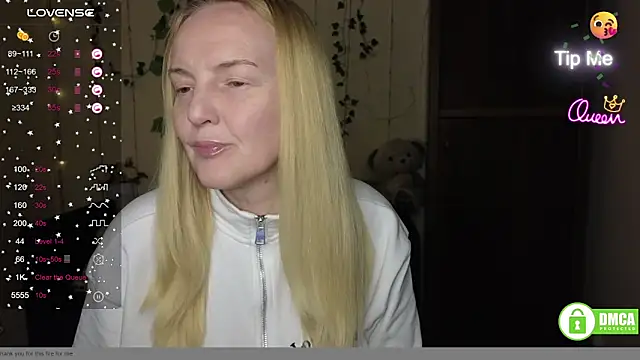 Snapshot of Bella_soulmate chatting on 06-03-26, 05:30 Bella soulmate online show from 06-03-26, 05:30