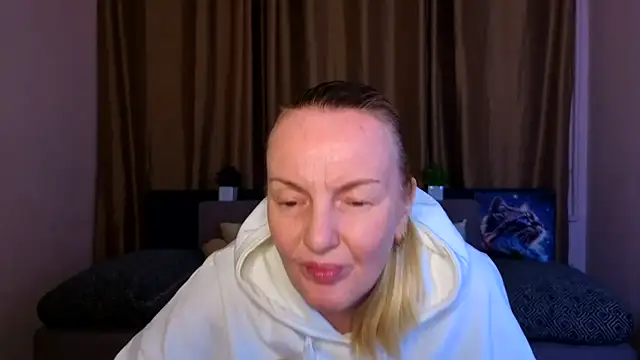 Snapshot of Bella_soulmate chatting on 06-05-26, 05:34 Bella soulmate online show from 06-05-26, 05:34