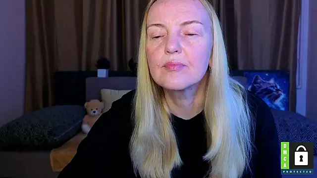 Snapshot of Bella_soulmate chatting on 05-17-26, 05:29 Bella soulmate online show from 05-17-26, 05:29