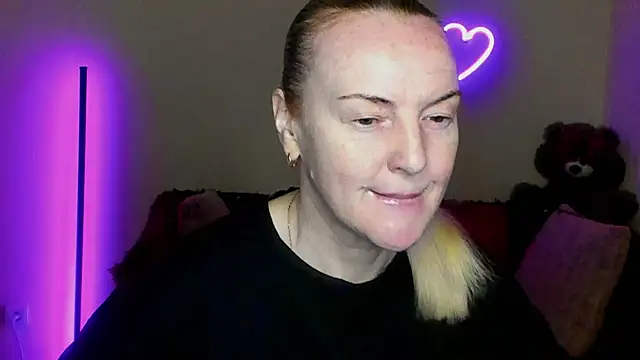 Snapshot of Bella_soulmate chatting on 05-08-26, 05:44 Bella soulmate online show from 05-08-26, 05:44