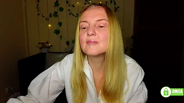 Snapshot of Bella_soulmate chatting on 05-22-26, 05:27 Bella soulmate online show from 05-22-26, 05:27