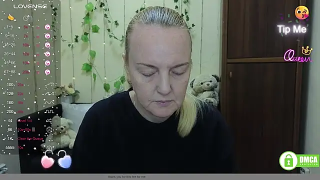 Snapshot of Bella_soulmate chatting on 05-31-26, 11:27 Bella soulmate online show from 05-31-26, 11:27