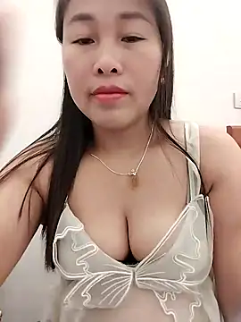 Snapshot of 01_ANNA_01 chatting on 05-01-26, 12:48 01 ANNA 01 online show from 05-01-26, 12:48