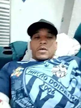 Snapshot of Rodr_go14 chatting on 05-13-26, 10:44 Rodr go14 online show from 05-13-26, 10:44