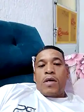 Snapshot of Rodr_go14 chatting on 04-21-26, 09:38 Rodr go14 online show from 04-21-26, 09:38