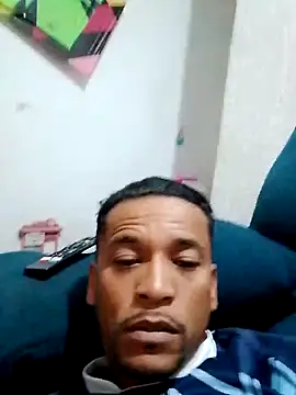 Snapshot of Rodr_go14 chatting on 05-08-26, 10:30 Rodr go14 online show from 05-08-26, 10:30