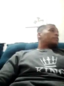 Snapshot of Rodr_go14 chatting on 06-11-26, 02:53 Rodr go14 online show from 06-11-26, 02:53