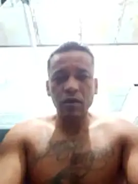 Snapshot of Rodr_go14 chatting on 06-10-26, 11:44 Rodr go14 online show from 06-10-26, 11:44