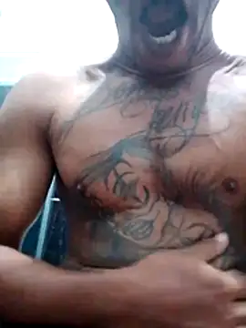 Snapshot of Rodr_go14 chatting on 04-23-26, 01:35 Rodr go14 online show from 04-23-26, 01:35