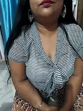 Moonae online show from 04-16-26, 02:40