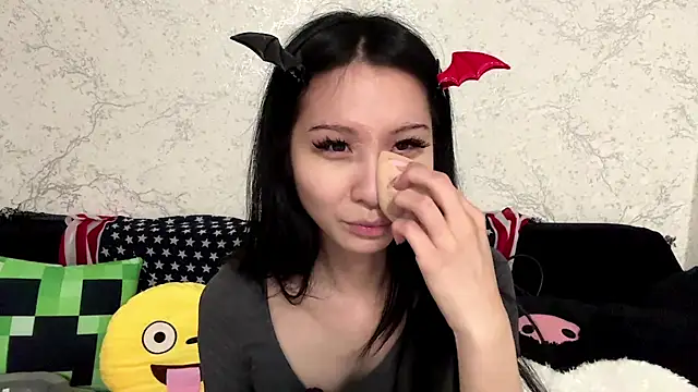 kishagrayone online show from 05-07-26, 01:03