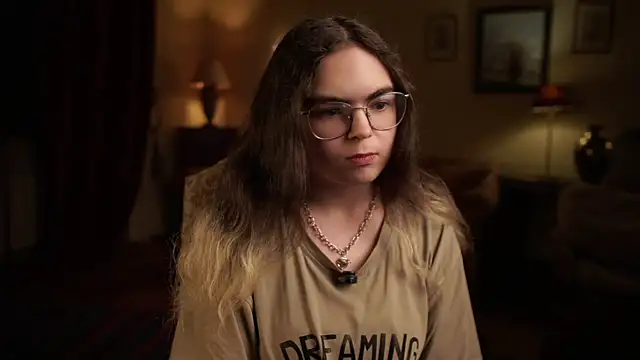 Snapshot of MyrlZangger chatting on 03-02-26, 02:02 MyrlZangger online show from 03-02-26, 02:02