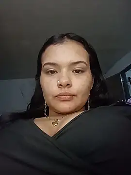 Snapshot of Emily_Rouse23 chatting on 05-23-26, 01:15 Emily Rouse23 online show from 05-23-26, 01:15
