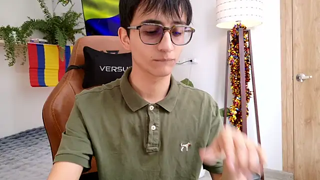 Snapshot of Sr_evann chatting on 06-30-26, 03:45 Sr evann online show from 06-30-26, 03:45