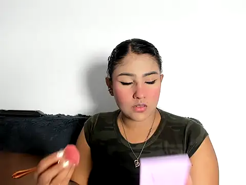 Snapshot of TatyGomez_ chatting on 05-28-26, 03:47 TatyGomez online show from 05-28-26, 03:47