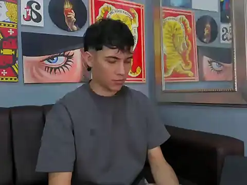 Snapshot of AronTawers chatting on 02-28-26, 08:52 AronTawers online show from 02-28-26, 08:52