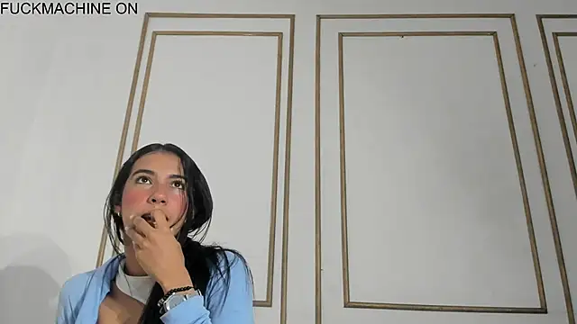 Snapshot of emily_gaviria1 chatting on 05-06-26, 12:42 emily gaviria1 online show from 05-06-26, 12:42