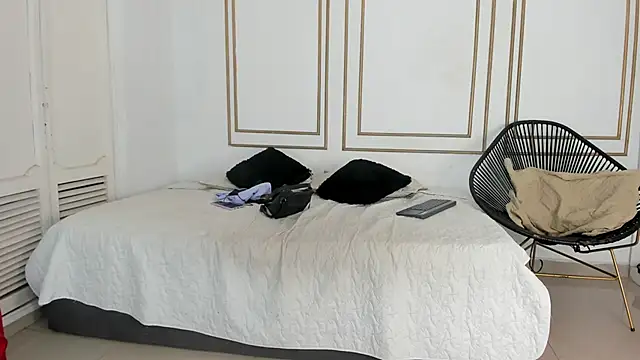 Snapshot of emily_gaviria1 chatting on 04-26-26, 12:13 emily gaviria1 online show from 04-26-26, 12:13