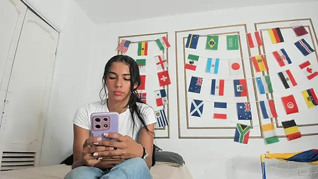 Snapshot of emily_gaviria1 chatting on 06-20-26, 07:19 emily gaviria1 online show from 06-20-26, 07:19