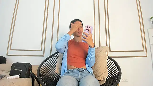 Snapshot of emily_gaviria1 chatting on 05-03-26, 12:09 emily gaviria1 online show from 05-03-26, 12:09