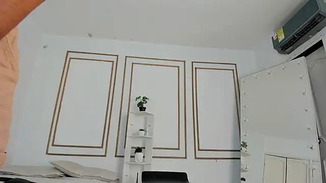 emily gaviria1 online show from 03-15-26, 12:23