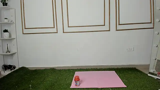 emily gaviria1 online show from 03-27-26, 12:06