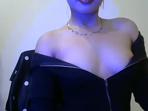 Snapshot of aanya_1010 chatting on 07-16-26, 07:22 aanya 1010 online show from 07-16-26, 07:22