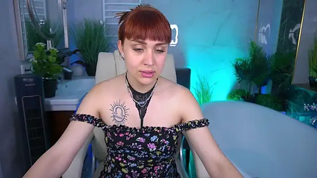Snapshot of DawnGwin chatting on 06-10-26, 06:03 DawnGwin online show from 06-10-26, 06:03